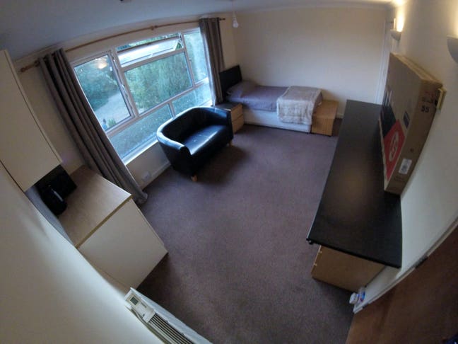 2  Rooms with Kitchenettes, workstations & SmartTV Main Photo