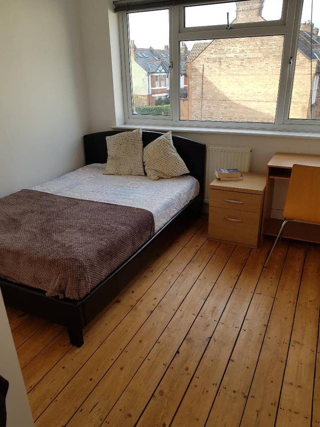 Amazing Room in Wimbledon  Main Photo