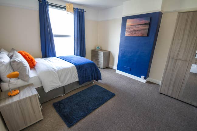One Double Bedroom in Prime Filton Location Main Photo