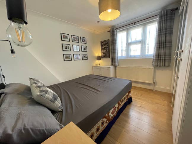 Double Room available close to Goodmayes Station Main Photo