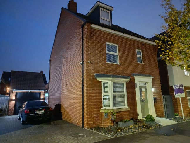 Double rooms to let and a master bedroom  Main Photo