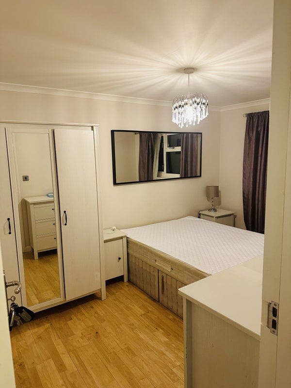 Spacious Size  Double room to let in Borehamwood Main Photo