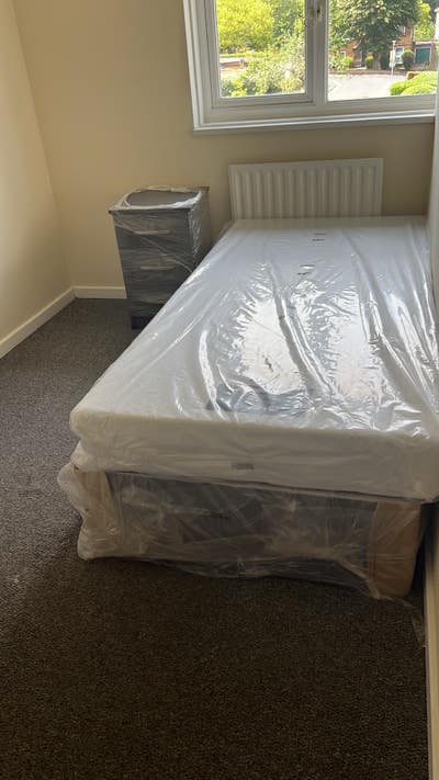 2 Single Rooms, All Bills included, South Croydon Main Photo