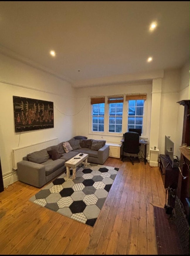 Flat in Balham Main Photo