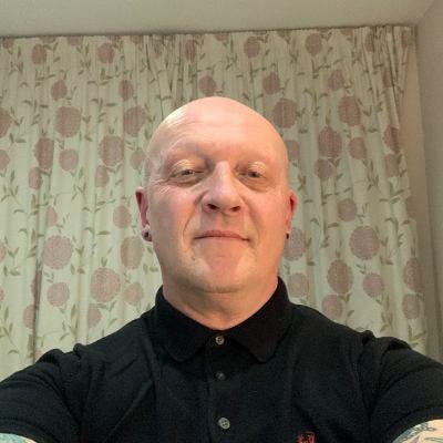 I am a 60 year old man I’m a prison officer... Main Photo