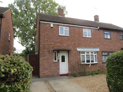 🏡 Spacious 2-Bedroom House with Private Garden Main Photo