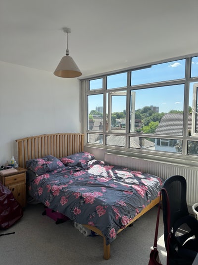 Double Room Available in Putney Main Photo