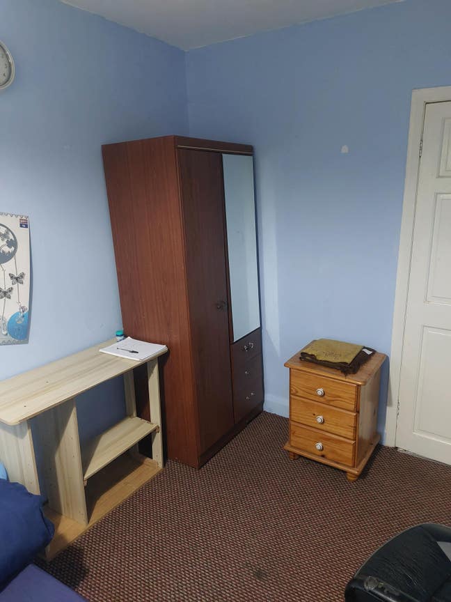 Single room near town centre  Main Photo
