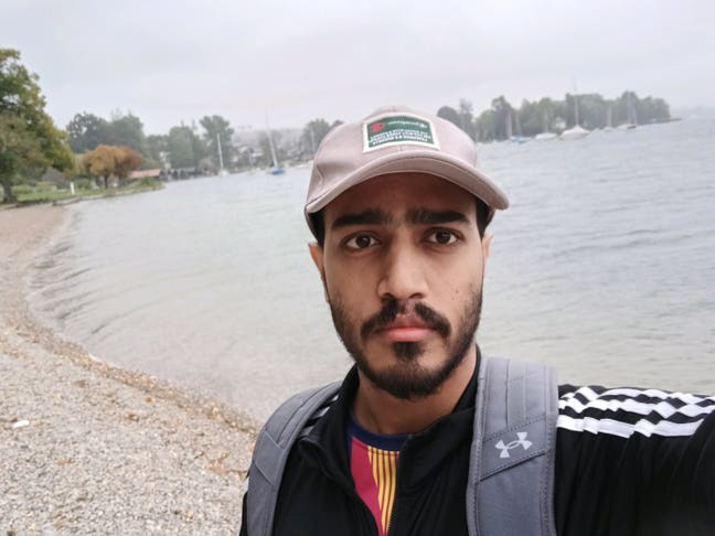 Professional Male seeks a double room Main Photo