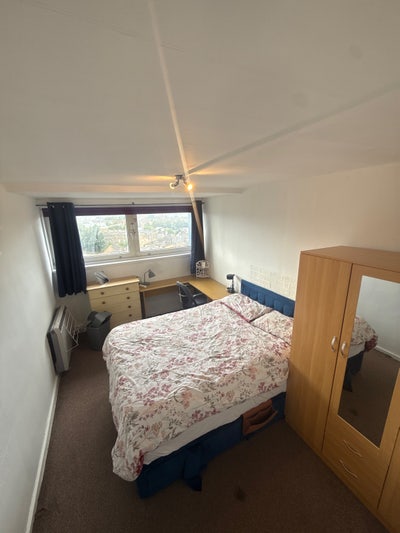 2 Spacious Double Bedrooms for Rent! Main Photo