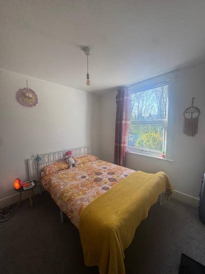 Double room with garden for &pound;612 in Putney Main Photo