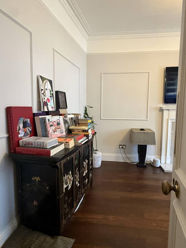 3 Bed / 1 Bath Apartment Near Holland Park & the D Main Photo