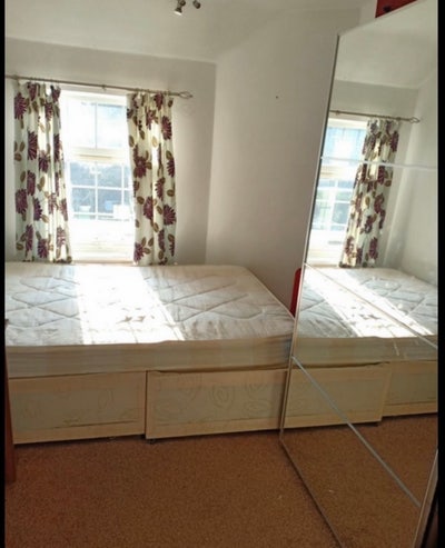 Clean Double Room In Hayes Town Main Photo