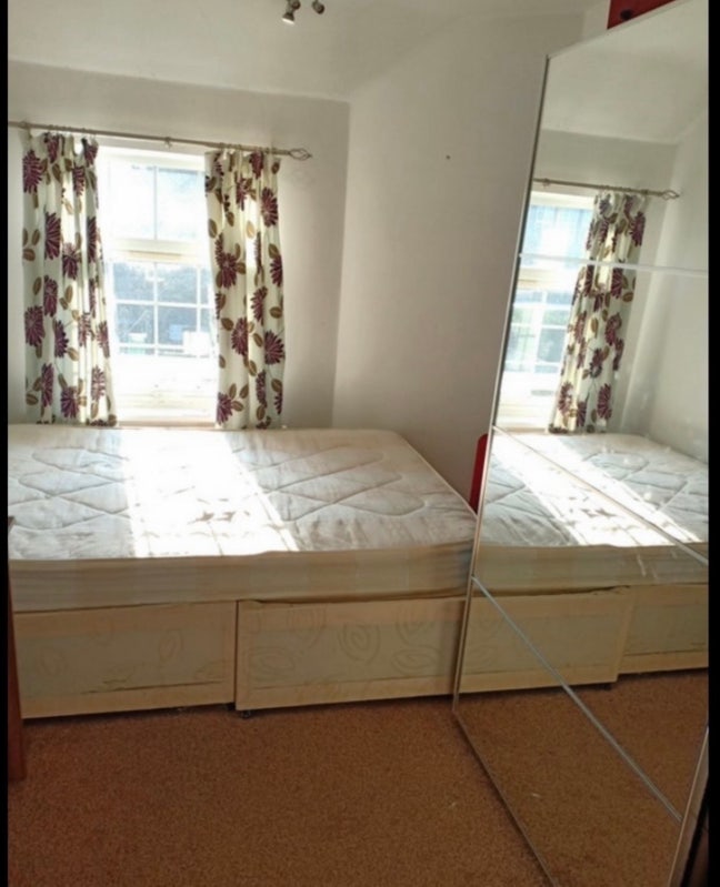 Clean Double Room In Hayes Town Main Photo