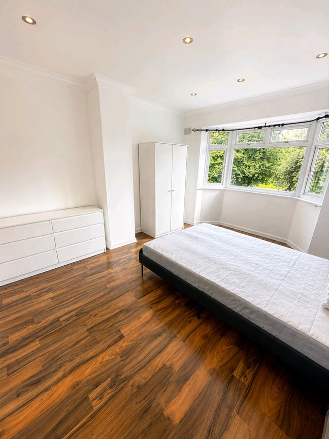 Double Room *Bills, Cleaner Incl*  Main Photo