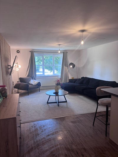 Gorgeous flat with large living room  Main Photo