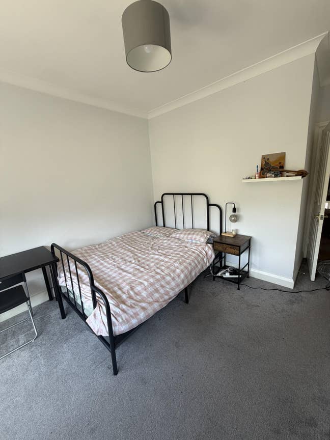 2 Beds 1 Bath - Flat in Brockley Main Photo