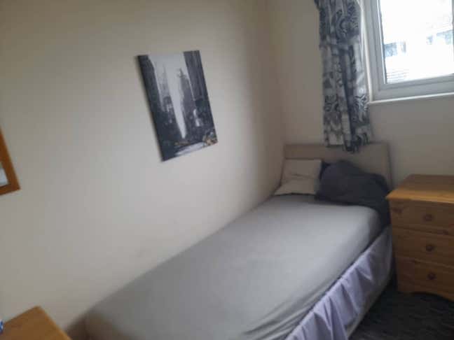Calm Home | Medium Room | Available for females Main Photo