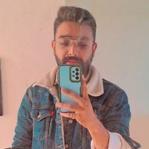 Student Male seeks a single or double room Main Photo