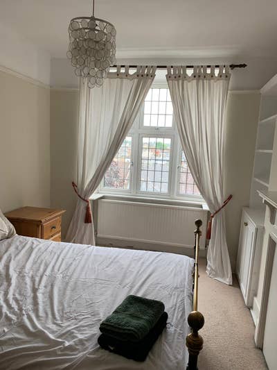Amazing and sunny  room  at 2 minutes  from tube Main Photo