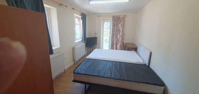 1 Bedroom Flat Available to Let – Hounslow (TW3) Main Photo
