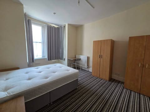 Leyton, Double Room, New Mattress, Bills Included Main Photo