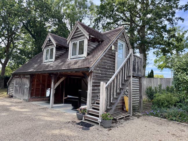 Detached Annexe For Rent Main Photo