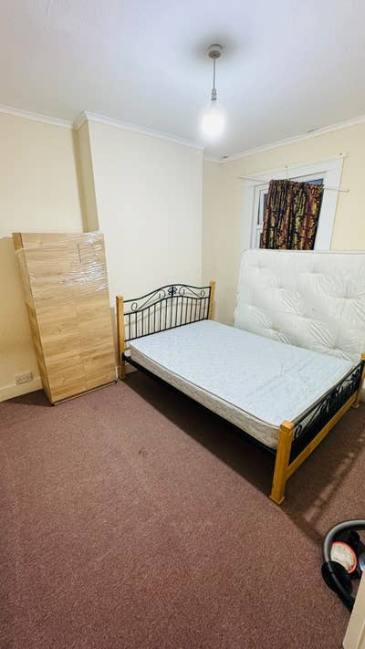 Master Double Room to Let– Harold Road, E13 0SE Main Photo