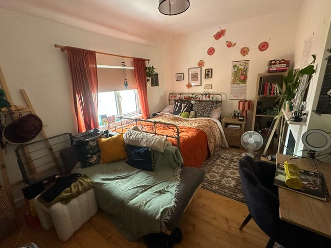 Beautiful light, spacious double room NR3  Main Photo