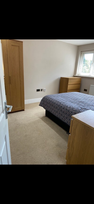 Beautiful Spacious Double Room with Smart Tv  Main Photo