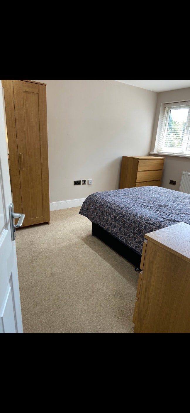 Beautiful Spacious Double Room with Smart Tv  Main Photo