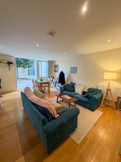 Large Double Room in Oval/Stockwell Area Main Photo