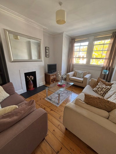 Beautiful double room in barnes, own bathroom Main Photo
