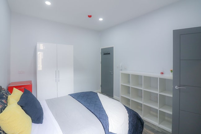 Room with en-suite to rent Turnpike Lane  Main Photo