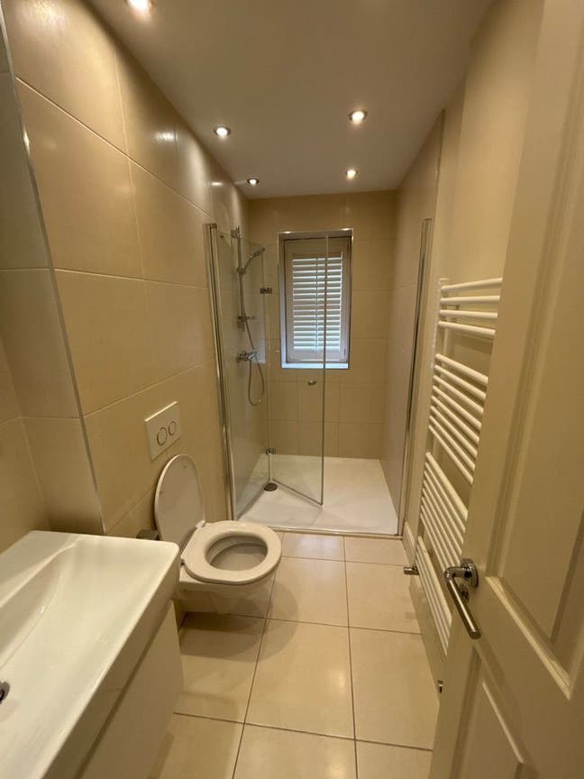 1 double room in spacious 2BHK apartment Main Photo