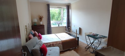 🏠 Large Double Room – 5min Tube – Available Now Main Photo