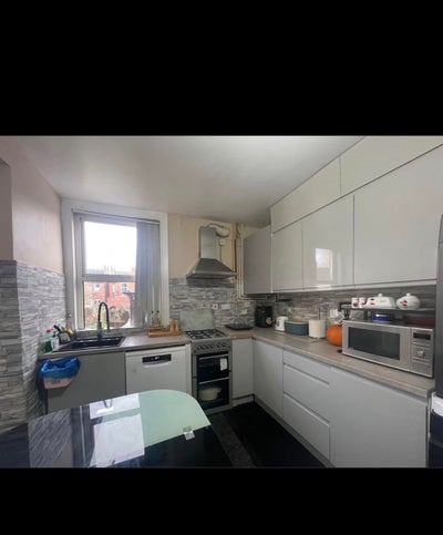 Spacious 3-Bedroom House to Rent – Balsall Heath/E Main Photo