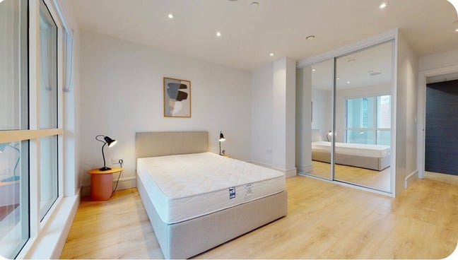 Double Room Share to rent | Gym + Workspace Main Photo