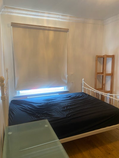 Sharing room available for girl  Main Photo