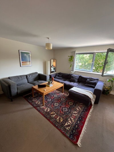 Highbury – Large Ensuite Room - couples welcome Main Photo