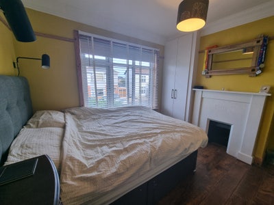 Spacious double bedroom with second room Main Photo