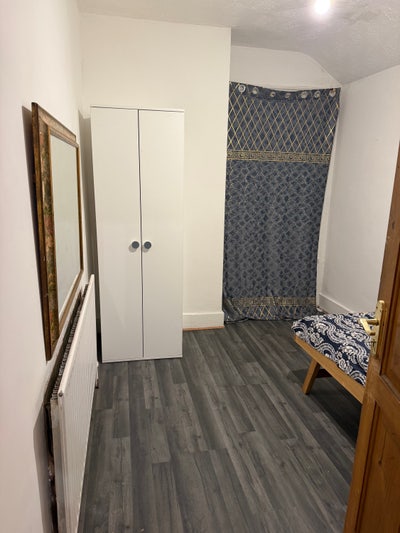 Room for Rent  Main Photo