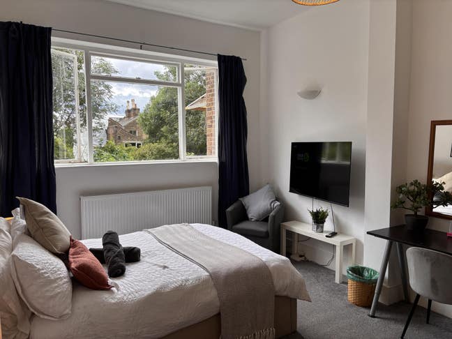 Fantastic Large Room Main Photo