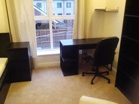 En-suite Room Friendly House Orchard Park Main Photo
