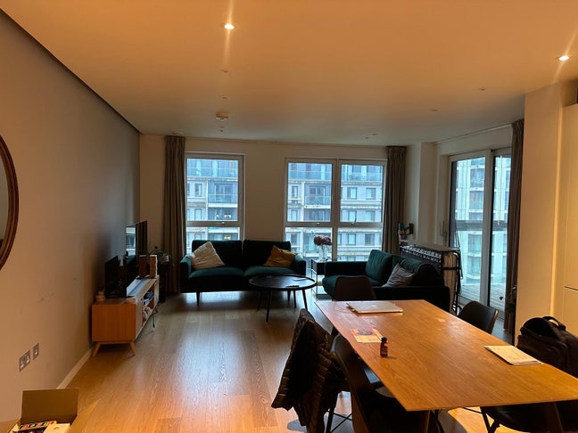 Double Bedroom (En-suite) Available  Main Photo