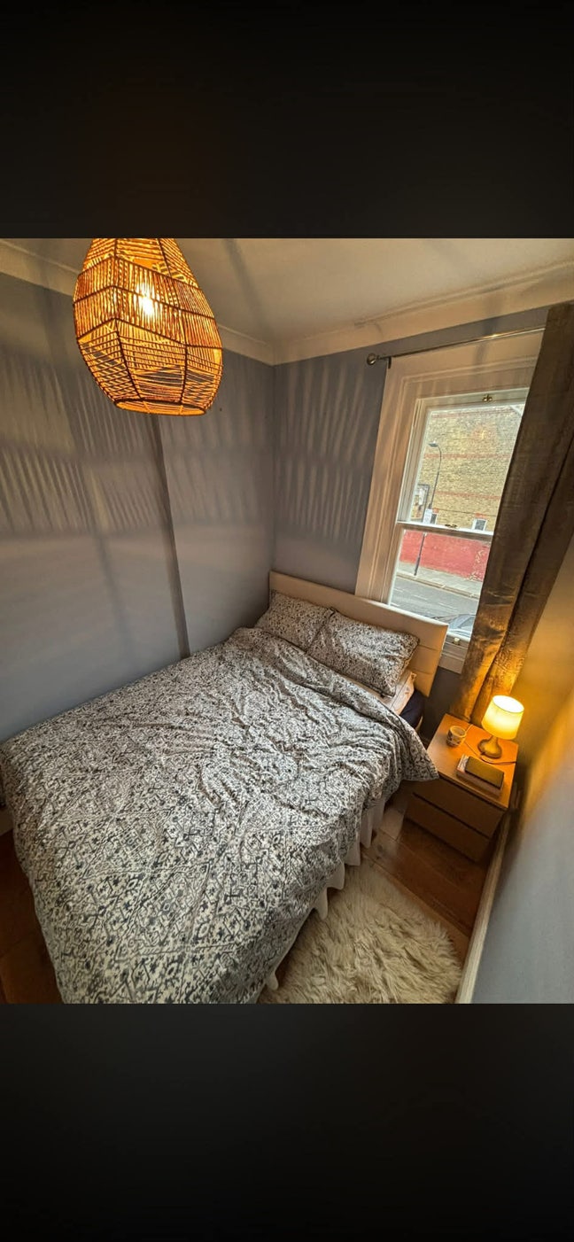 Room available in Fulham from late August  Main Photo