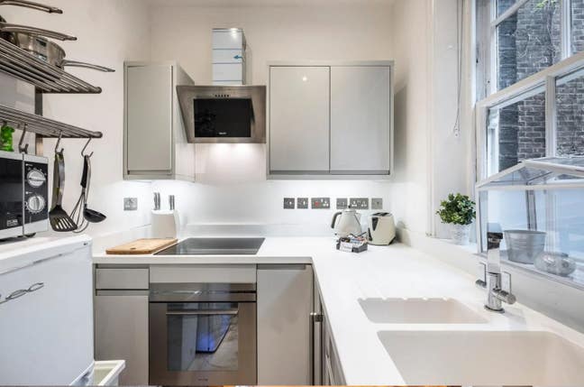 Charming 1 bed bright flat  Main Photo
