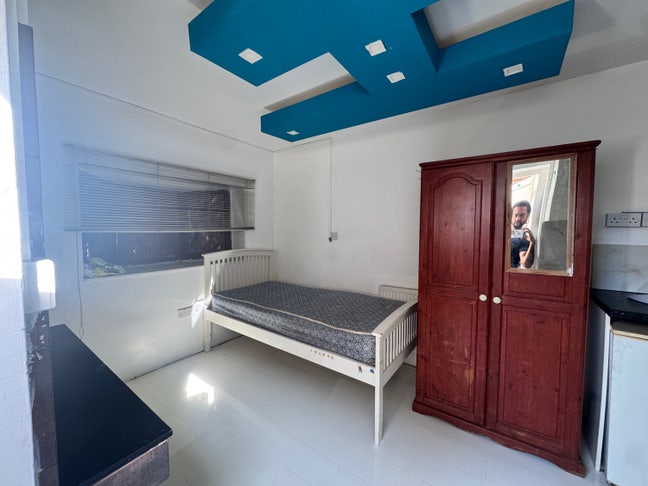 Self contained studio  Main Photo
