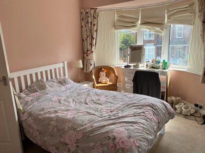 Double Room furnished - city centre location Main Photo