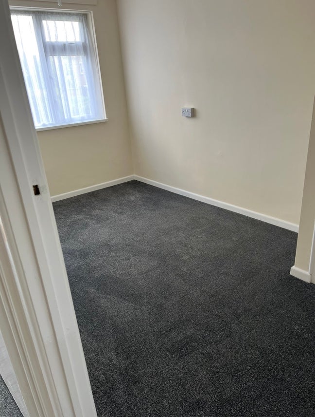 Room to rent in rural bungalow. Main Photo